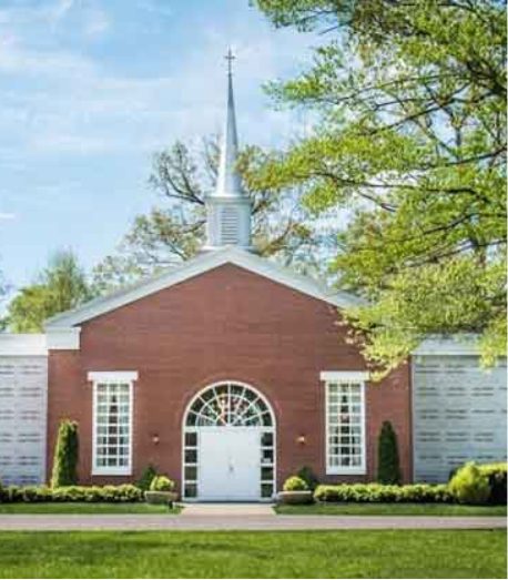 photo of the front of the Lakeside Chapel