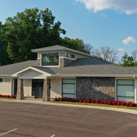 photo of the front of The Arlington Memorial Gardens Funeral Home