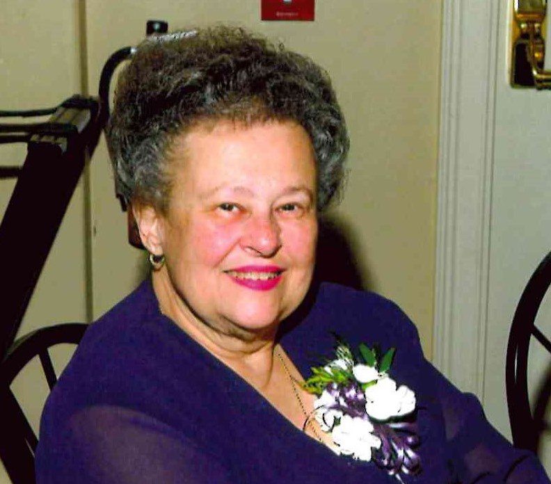 Mary Mava Lohman